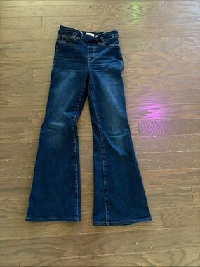 Good American Flare Jeans in Dark Blue Denim